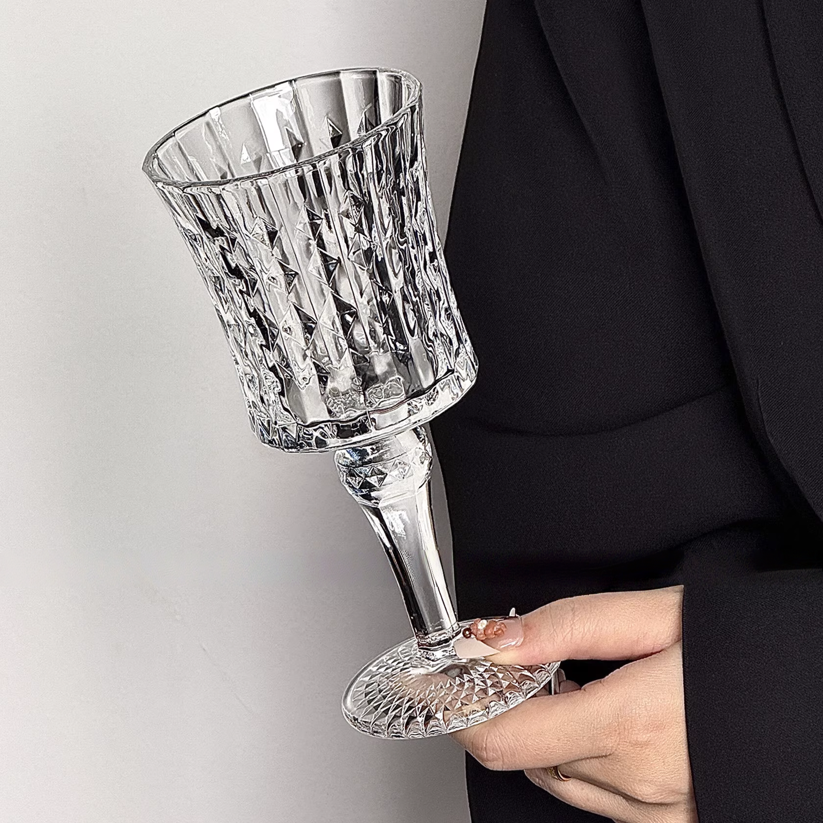 Elegant Transparent Embossed Champagne, Juice & Wine Glass