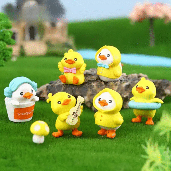 50010000201_4 Mini Yellow Duck Desk Decoration Resin Figurine