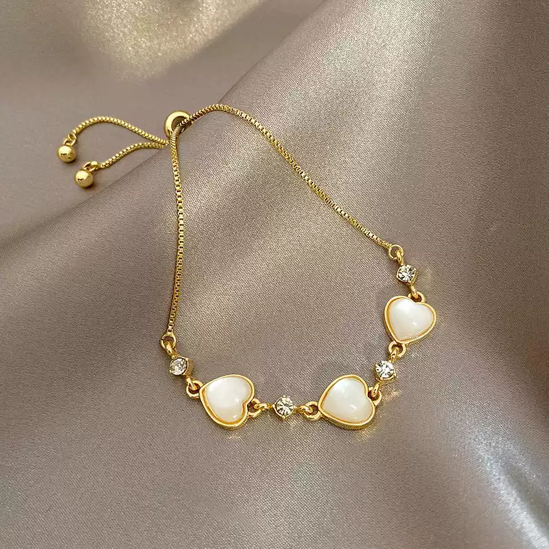 70020000701_2-1.png Heart Opal Rhinestone Gold-Plated Bracelet