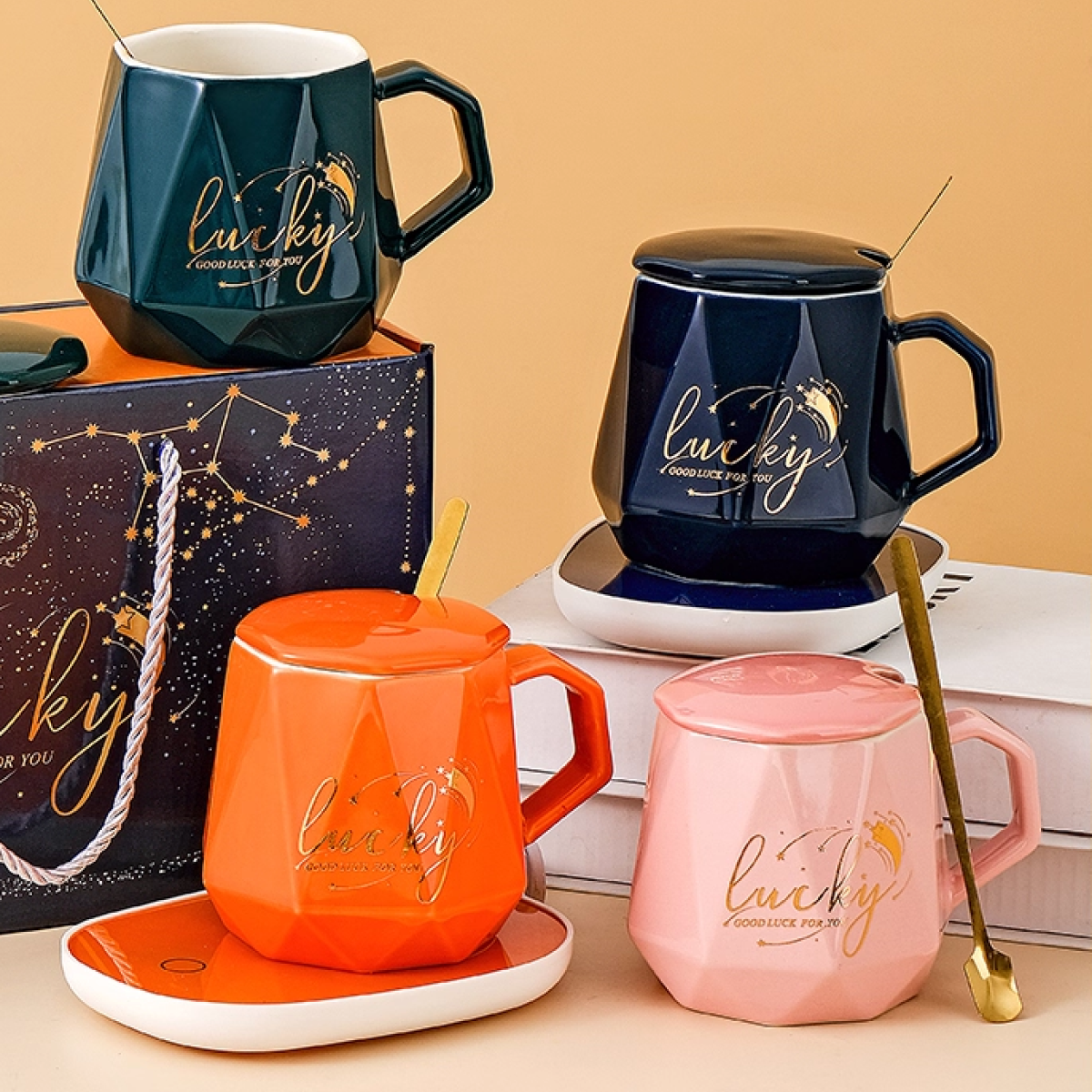 Gold Foil Stamp Diamond Shape Mug Gift Set With Lid, Spoon & Towel - Image 4