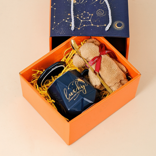 20010000902_1-1.png Gold Foil Stamp Diamond Shape Mug Gift Set With Lid, Spoon & Towel
