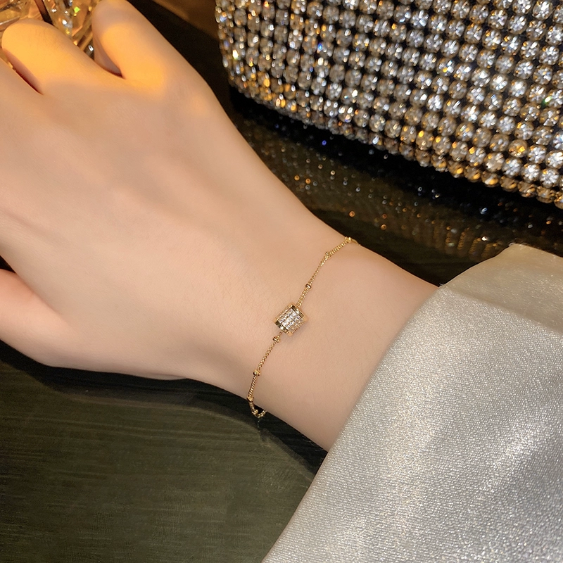 Delicate Gold Zircon Cylinder Pendant Fine Chain Bracelet