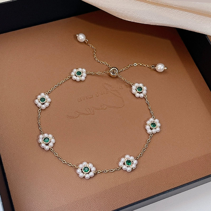 70020001401_1-1.png Daisy Flower Mini Pearls & Green Zircon Gold Fine Chain Bracelet