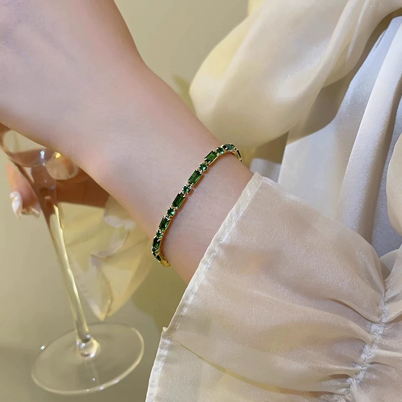 Emerald Zircon Rectangular Clasp Bracelet