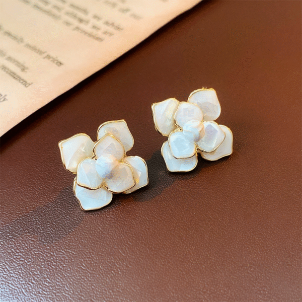 70040001401_1-1.png Elegant White Camellia Flower Stud Earrings 925 Silver Post