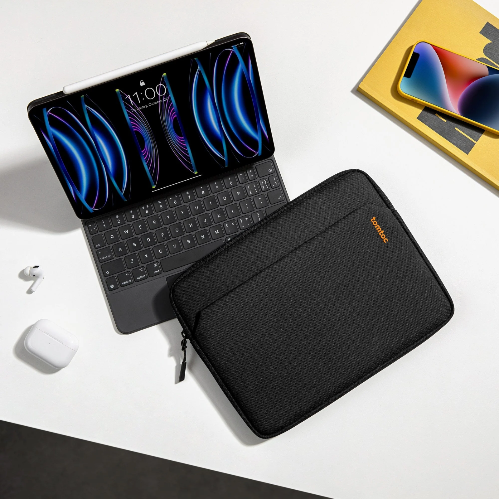 tomtoc Light B18 11-inch iPad Sleeve - Black - Image 10