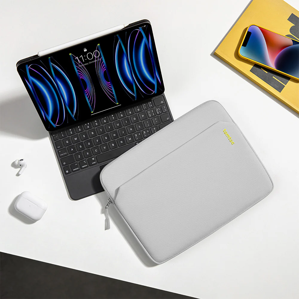 tomtoc Light B18 11-inch iPad Sleeve - Gray - Image 10